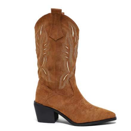 Bottes de cowboy femme marron en daim à talon carré noir.