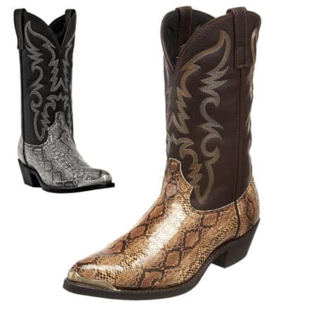 Deux chaussures du même modèle de bottes mi haute pour homme de style cowboy, une chaussure de chaque couleur est présentée, légèrement tournée de côté et sur deux plans différents
