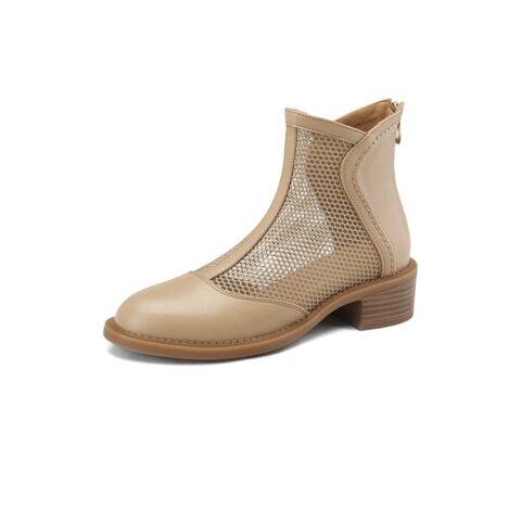 Bottes plates femme en maille beige, présentée sur fond blanc
