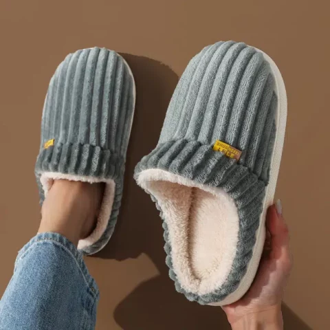 Chaussons confortable et chaud avec semelle antidérapante